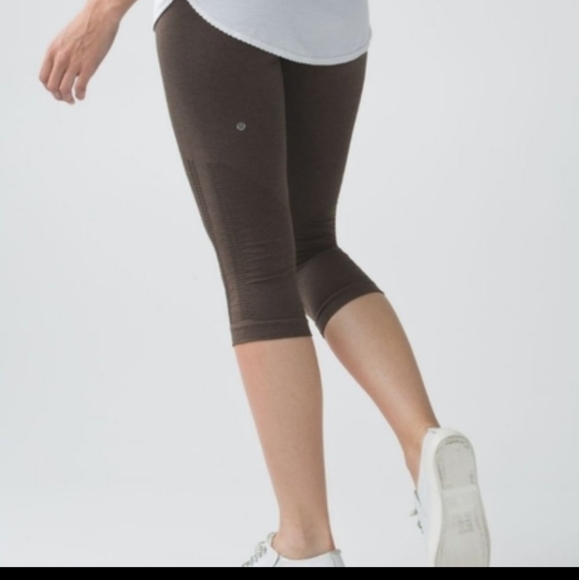 Lululemon Dark Brown Crop - Picture 2 of 7